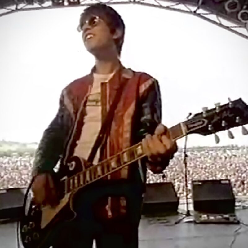 aron from Drugstore band, on stage at Reading Festival