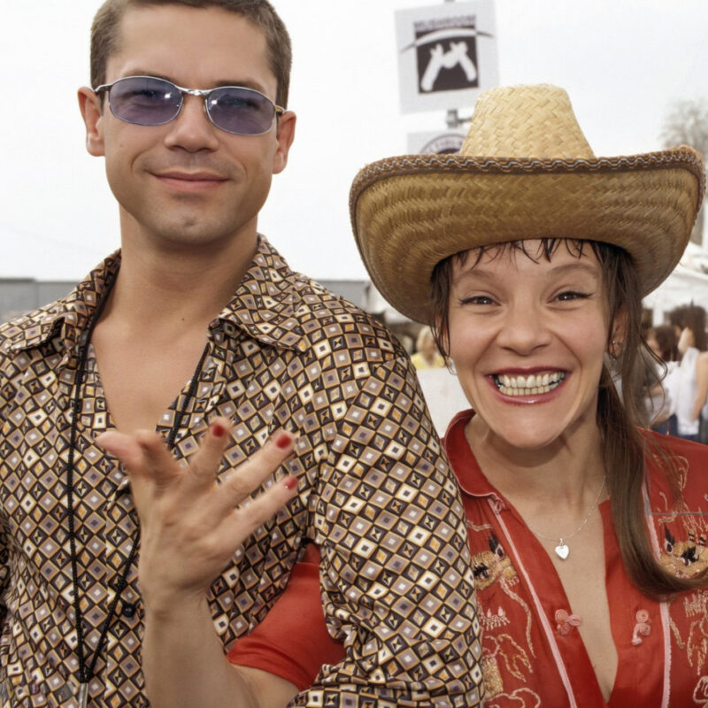 Portrait of Daron and Isabel, members of Drugstore band